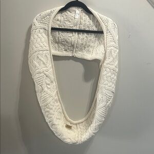 Chic Ivory Women's Knit shrug